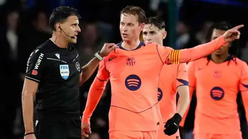 حديث دي يونغ مع الحكم