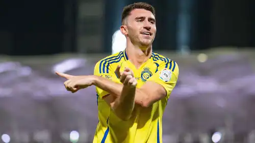 إيميريك لابورت نجم النصر السعودي
