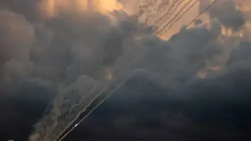 من إطلاق سابق للصواريخ من لبنان