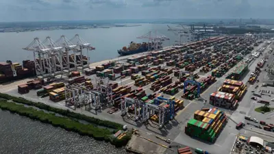 ميناء بالتيمور أقدم وأهم ميناء تجاري أمريكي