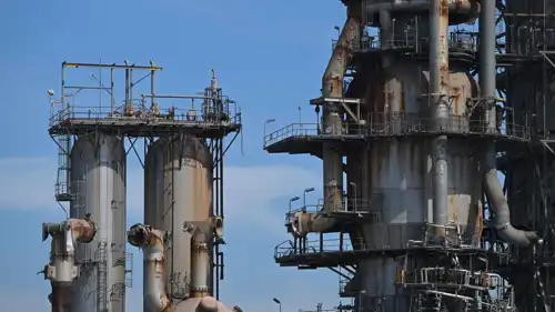 حقل لانتاج وتكرير النفط