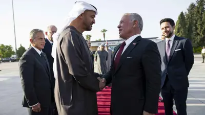 الشيخ محمد بن زايد والملك عبد الله الثاني (أرشيف)