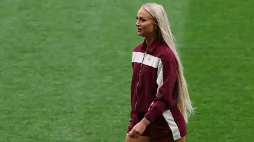 أليشا ليمان نجمة منتخب سويسرا