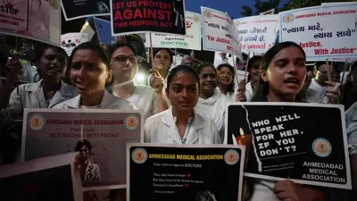 احتجاجات الأطباء في الهند بعد مقتل طبيبة