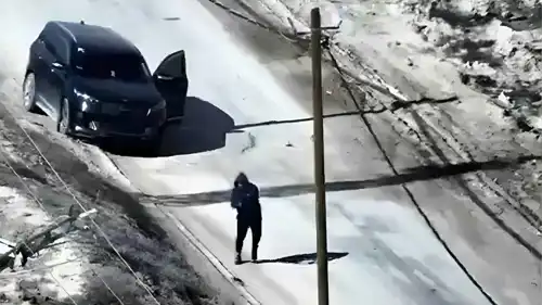 المسلح الغامض الذي ظهر في المقطع الإسرائيلي