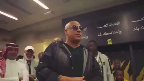 فين ديزل في غرفة ملابس فريق الاتحاد السعودي