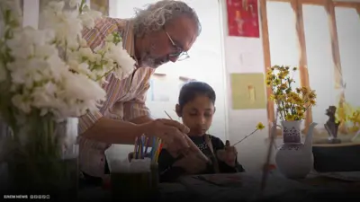  الطفلة الكفيفة منى يحيى