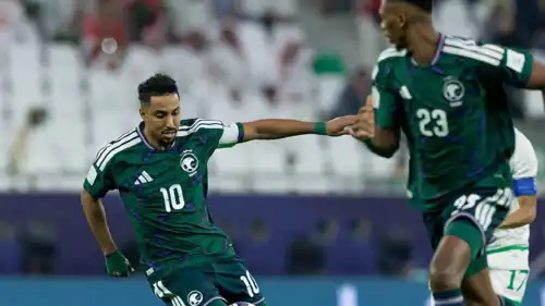 سالم الدوسري في مباراة السعودية وعمان