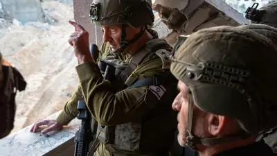 هاليفي ورونين بار في زيارة سابقة لقطاع غزة