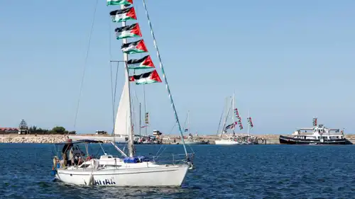 مشاركون في أسطول الصمود