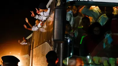 لحظة الإفراج عن الأسرى الفلسطينيين