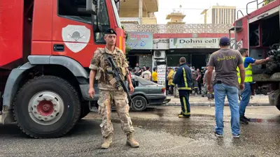 من مكان أحد التفجيرات