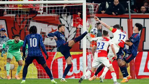 من مباراة آرسنال وسلافيا