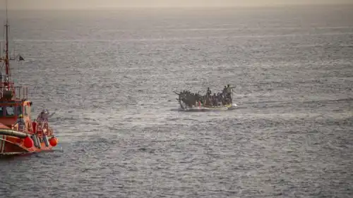 غرق قارب مهاجرين