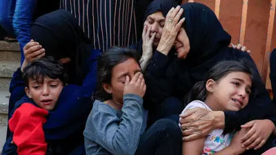 عائلة لفلسطينيين قتلوا في الغارات الإسرائيلية على غزة