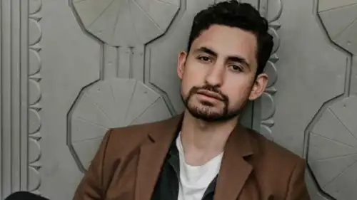 الفنان أمير المصري