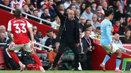 غوارديولا في مباراة مانشستر سيتي ضد آرسنال