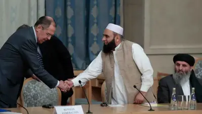 لقاء وزير الخارجية الروسي مع مسؤولين من حركة طالبان