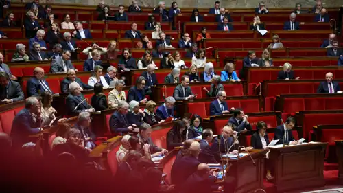 إحدى جلسات التصويت على الثقة في الحكومة الفرنسية