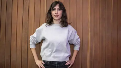 الصحفية الإيطالية سيسيليا سالا