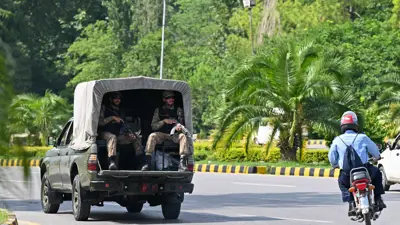 آلية للجيش الباكستاني