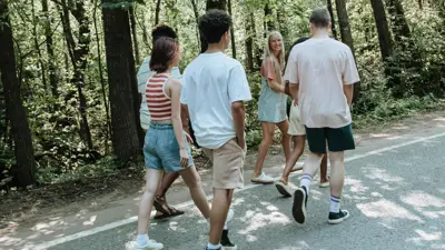 المشي الجماعي