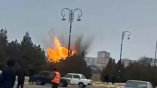 نيران تتصاعد إثر قصف بمسيرات استهدف أذربيجان