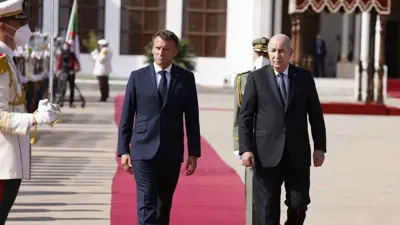 الرئيسان الجزائري والفرنسي