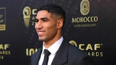 أشرف حكيمي خلال حضوره حفل الكاف