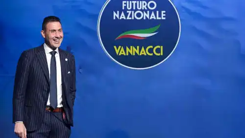 السياسي الإيطالي روبرتو فاناتشي 