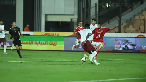 الحم محمو وفا في مباراة الأهلي وسيراميكا