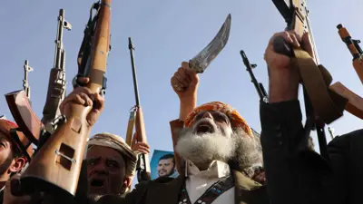 موالون لميليشيا الحوثي