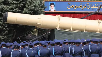 استعراض عسكري سابق في إيران