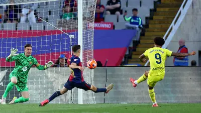 من مباراة برشلونة وفياريال في الليغا