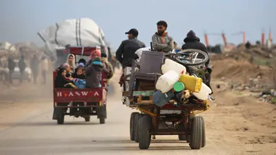 نازحون عائدون لمنازلهم بعد إعلان وقف إطلاق النار