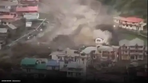 فيضان مرعب يدمر قرية هندية