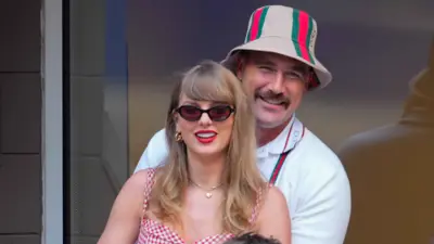 تايلور سويفت وترافيس كيلسي