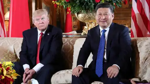 لرئيس الأمريكي دونالد ترامب مع نظيره الصيني شي جينبينغ 