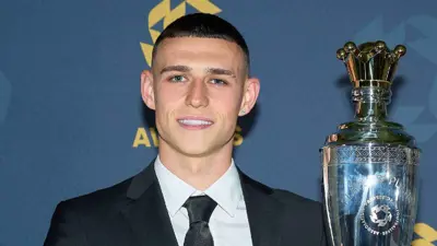 فيل فودين أفضل لاعب في إنجلترا