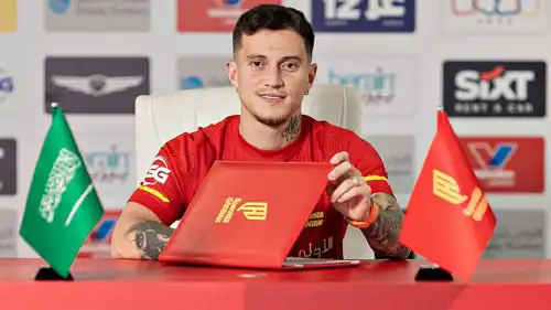 أوتافيو بقميص القادسية