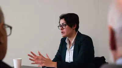 المديرة في وزارة الدفاع الأمريكية آرين طبطبائي