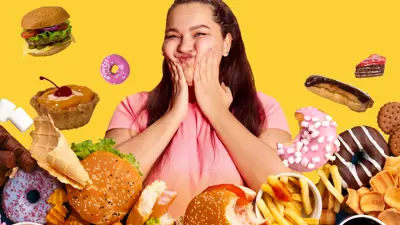 تناول الأطعمة الضارة (تعبيرية)