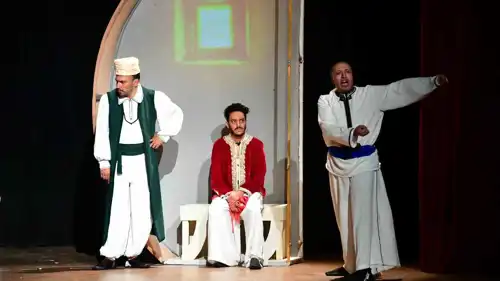 مسرحية قطيب الخيزران