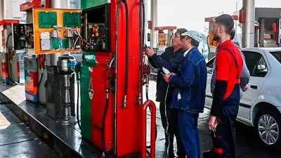 محطة وقود في إيران