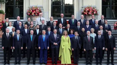 لقطة جماعية للمشاركين في قمة الناتو في لاهاي