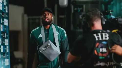 إيفان توني مهاجم الأهلي السعودي