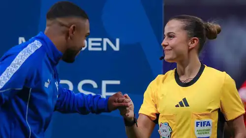 مالكوم والحكمة الإسبانية إليانا فيرنانديز 