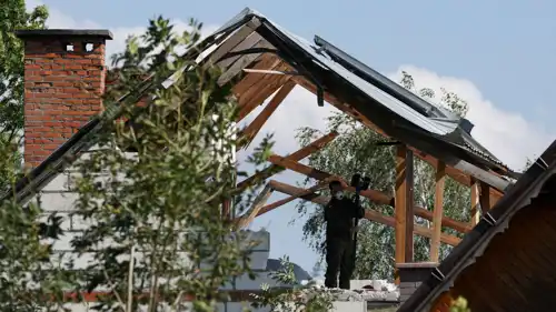 أضرار في منزل ببولندا بعد سقوط شظايا مسيّرة