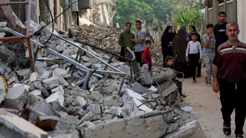 آثار المعاناة الإنسانية جراء استمرار القصف على غزة