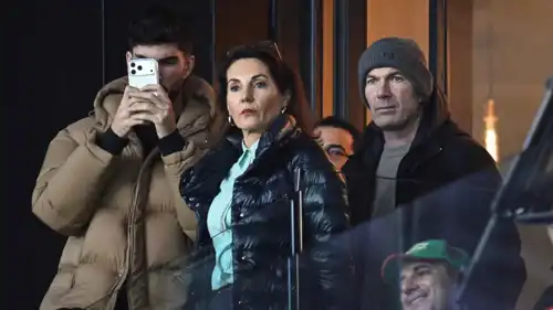 زيدان وعائلته في المدرجات لمتابعة أمم أفريقيا 2025